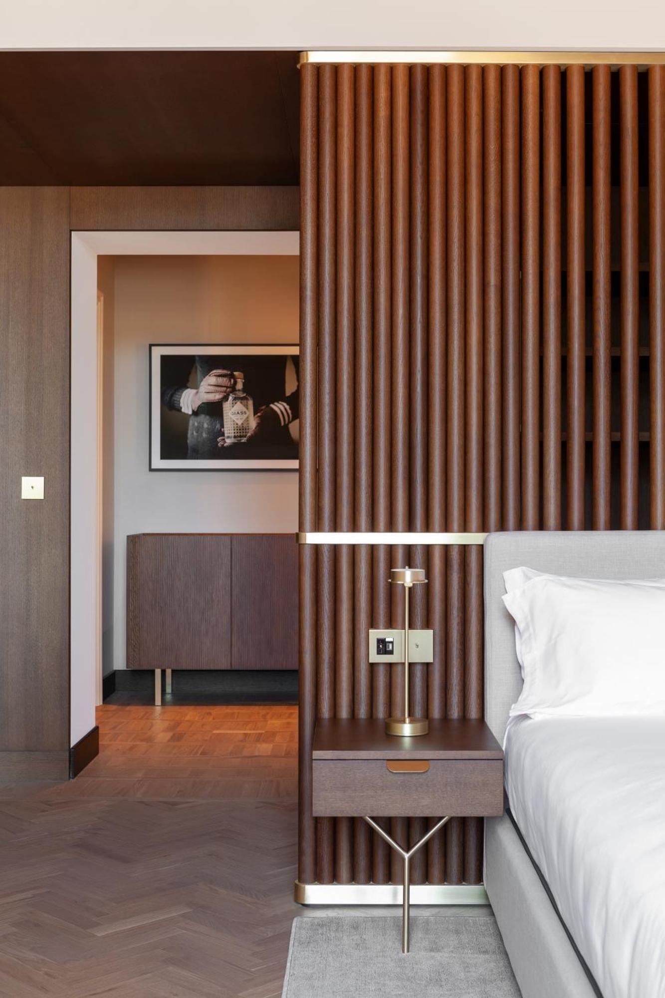 Amabilia Suites Милано Екстериор снимка