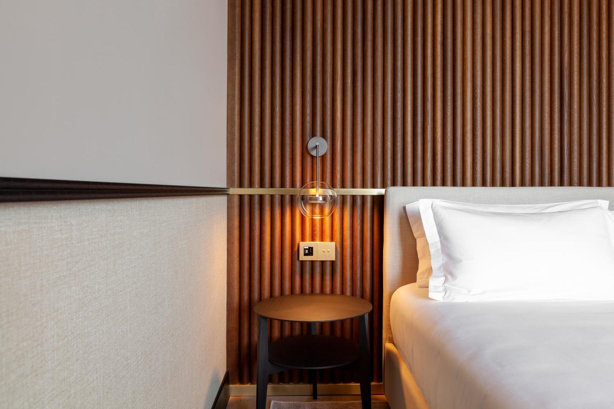 Amabilia Suites Милано Екстериор снимка